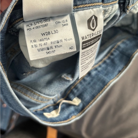 Levi’s Curvy Bootcut Jeans - Picture 2 of 5